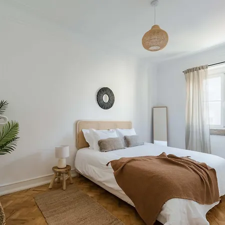 Typical 2br In Campolide شقة Lisboa